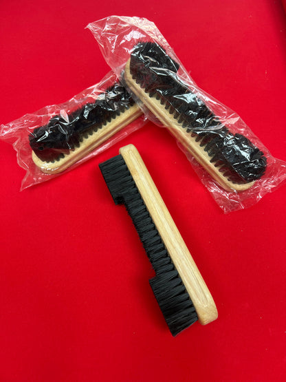 BROSSE EN BOIS POUR TAPIS DE BILLARD