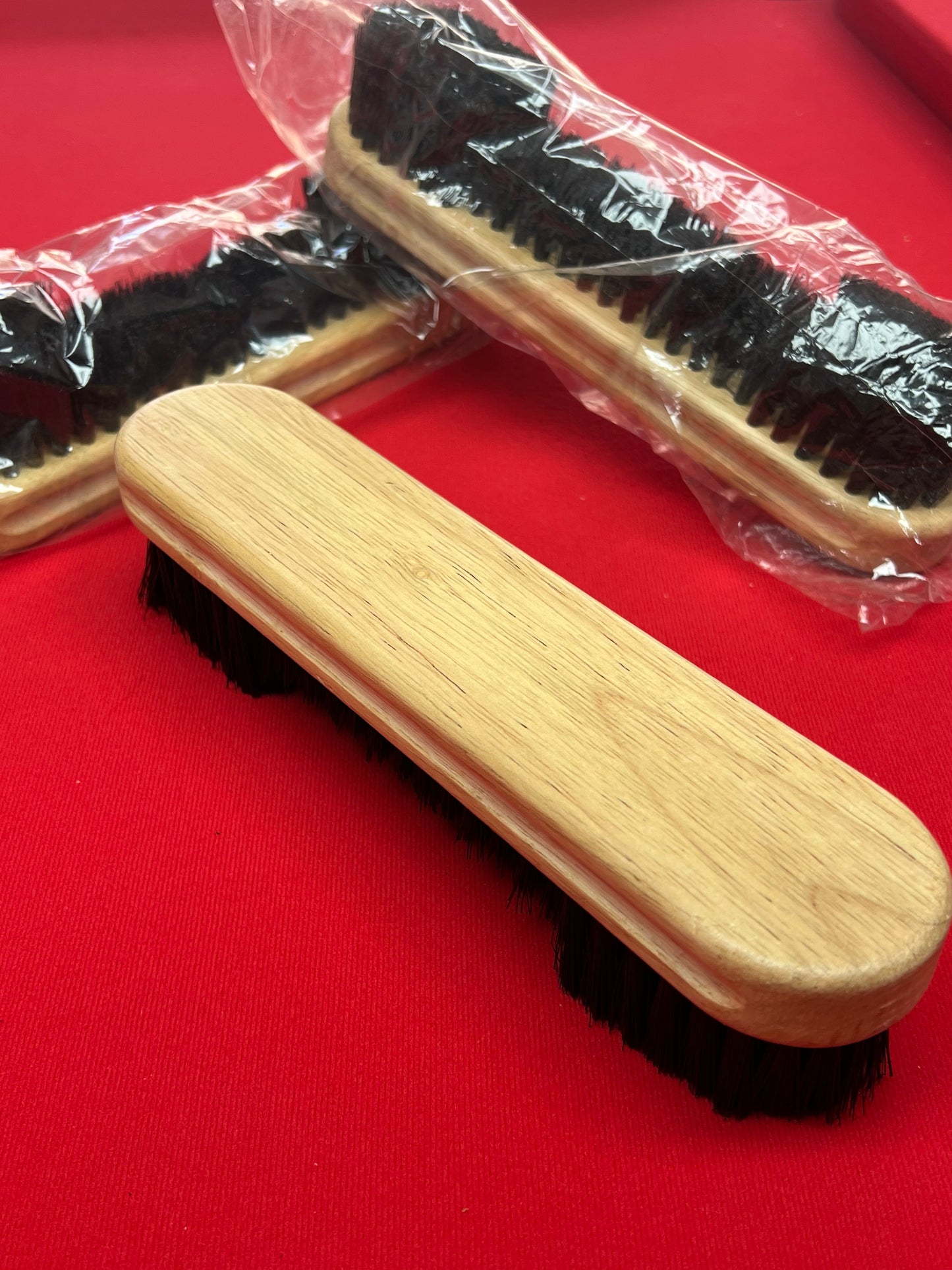 BROSSE EN BOIS POUR TAPIS DE BILLARD