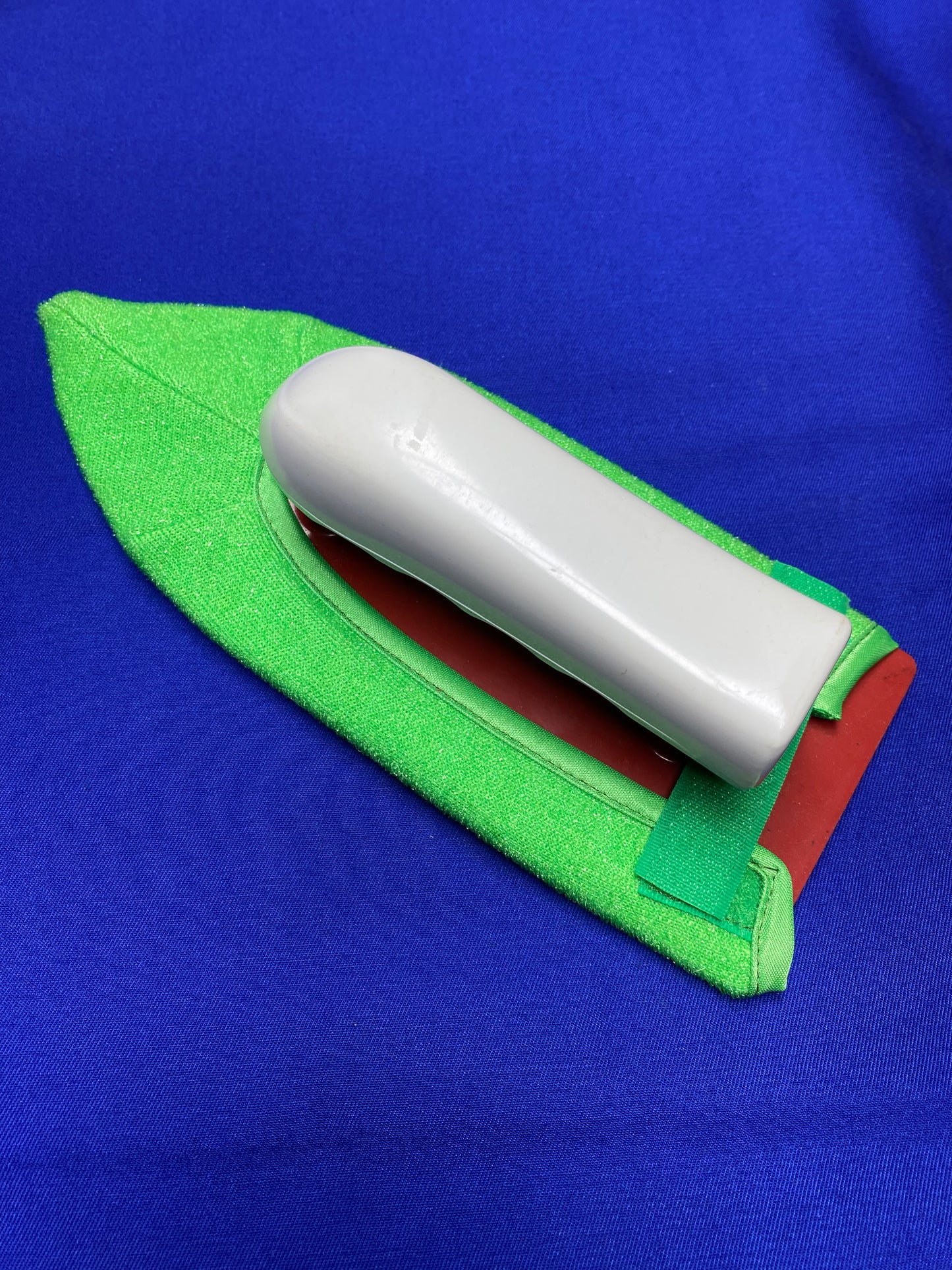 Brosse fer à repasser pour table de billard