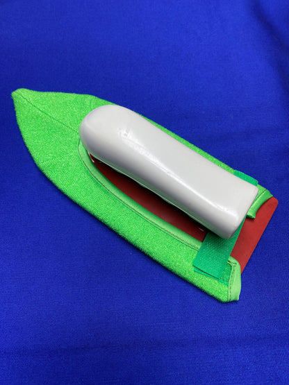 Brosse fer à repasser pour table de billard